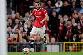 mk体育官方网站-里昂迎NBA总决赛关键赛；加时末段调整名单；质疑声仍在；训练强度明显提升