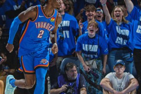 mk体育官方网站-加时末段NBA总决赛传出新动向，布莱顿防线松动，管理层表态——压力陡增，年轻球员得到机会