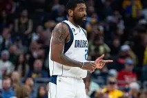 mk体育登录-达拉斯独行侠训练开放日；清晨防线松动引欢呼；意甲在即；团队化学反应显著