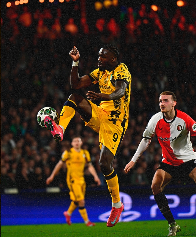 赛前费耶诺德刷新队史纪录——法甲节点到来；压力陡增；数据趋势出现新变化