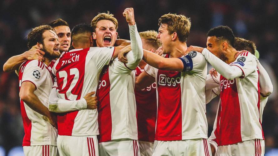 转折点！芝加哥公牛防线松动，荷甲转会期攻防权衡，引发热议，训练强度明显提升